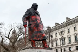 Vandalisme Patung Winston Churchill di London Berujung Penangkapan