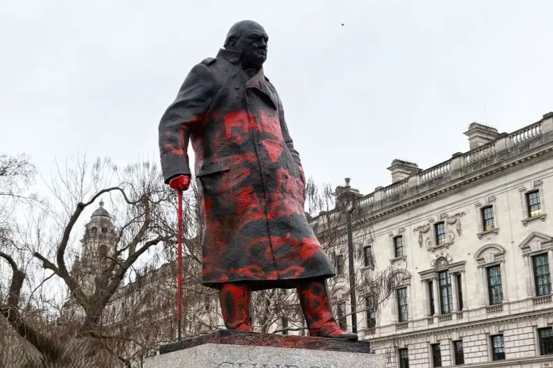 Vandalisme Patung Winston Churchill di London Berujung Penangkapan