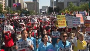 Aksi May Day Dunia: Buruh Tuntut Kenaikan Upah di Tengah Lonjakan Biaya Hidup