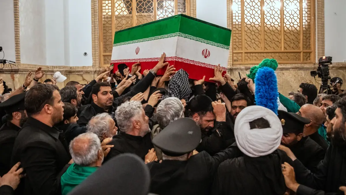 Trump Ancam Iran Usai Pemakaman Ayatollah Ali Khamenei